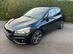 Schwarz Gebraucht 2016 BMW 220 Active Tourer Sport Line Van / Kleinbus | 11.000 €