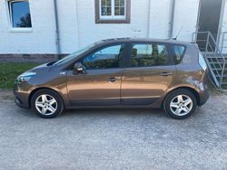 Braun Gebraucht 2012 Renault Scénic III Van / Kleinbus | 4.800 € (Fairer Preis)