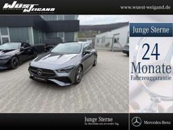 Grau Gebraucht 2024 Mercedes CLA180 Shooting Brake AMG Kombi | 36.900 €