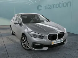 Grau Gebraucht 2024 BMW 120 Kleinwagen | 28.550 € (Guter Preis)