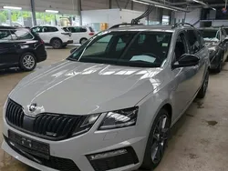 Grau Gebraucht 2020 Skoda Octavia RS Kombi | 18.900 € (Guter Preis)