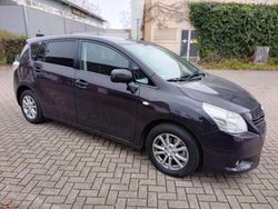 Violet Gebraucht 2010 Toyota Verso Multidrive S Van / Kleinbus | 3.800 € (Guter Preis)