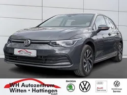 Delfingrau metallic Gebraucht 2022 VW Golf VIII Style Limousine | 24.487 € (Guter Preis)