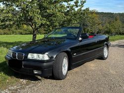Schwarz Gebraucht 1997 BMW 318 Cabriolet Basis Cabrio | 3.000 € (Guter Preis)