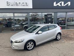 Silber Gebraucht 2014 Volvo V40 Kinetic Limousine | 11.970 € (Teuer)
