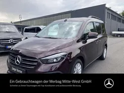 Rubellitrot Gebraucht 2023 Mercedes T180 Progressive Van / Kleinbus | 30.900 € (Etwas zu teuer)