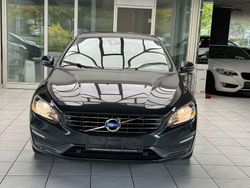 Grau Gebraucht 2014 Volvo V60 Momentum Kombi | 13.999 € (Etwas zu teuer)