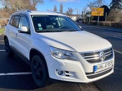 Weiß Gebraucht 2009 VW Touran Van / Kleinbus | 3.900 € (Guter Preis)