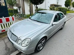 Silber Gebraucht 2005 Mercedes E350 Limousine | 9.000 € (Fairer Preis)