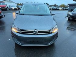 Grau Gebraucht 2017 VW Touran Highline Van / Kleinbus | 10.000 € (Teuer)