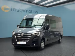 Grau Gebraucht 2022 Renault Master Van | 30.749 € (Fairer Preis)