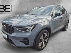 Grau Gebraucht 2022 Volvo XC40 Plus SUV | 30.950 € (Fairer Preis)