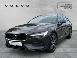 Platinum grey / metallic Gebraucht 2024 Volvo V60 Core Kombi | 38.490 € (Guter Preis)