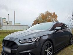 Grau Gebraucht 2015 Ford Mondeo Kombi | 14.999 €