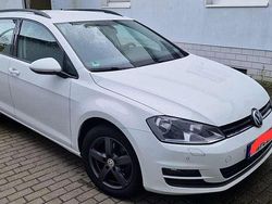 Weiß Gebraucht 2016 VW Golf VII Kombi | 8.500 € (Fairer Preis)