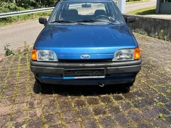 Blau Gebraucht 1990 Ford Fiesta Kleinwagen | 1.600 €