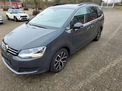 Grau Gebraucht 2018 VW Sharan Comfortline Van / Kleinbus | 24.900 € (Etwas zu teuer)