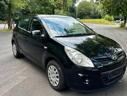 Schwarz Gebraucht 2011 Hyundai i20 Edition Kleinwagen | 3.200 € (Fairer Preis)
