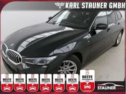 Black sapphire metallic (metallic) Gebraucht 2023 BMW 320 M Sport Kombi | 35.980 € (Guter Preis)