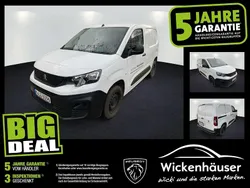 Weiss icy Gebraucht 2023 Peugeot Partner Premium Van / Kleinbus | 14.490 € (Superpreis)