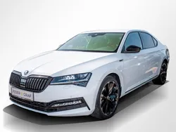 Moonweiss metallic met. Gebraucht 2021 Skoda Superb SportLine Limousine | 34.840 € (Fairer Preis)
