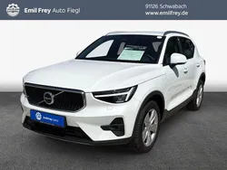 Crystal weißperleffekt Gebraucht 2024 Volvo XC40 Core SUV | 33.480 € (Guter Preis)