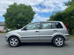Silber Gebraucht 2005 Ford Fusion Van / Kleinbus | 2.250 € (Fairer Preis)