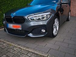 Grau Gebraucht 2016 BMW 118 M Sport Kleinwagen | 12.000 € (Fairer Preis)
