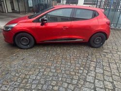 Rot Gebraucht 2015 Renault Clio IV LIMITED Limousine | 3.800 € (Superpreis)