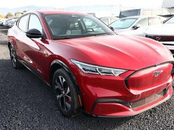 Lucidrot metallic Neu 2025 Ford Mustang Mach-E Premium SUV | 44.107 € (Superpreis)