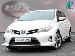 Weiß Gebraucht 2013 Toyota Auris Hybrid Edition Limousine | 17.900 €