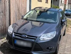 Grau Gebraucht 2013 Ford Focus Ambiente Kombi | 4.500 € (Fairer Preis)