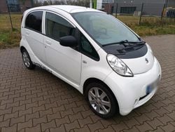 Weiß Gebraucht 2012 Peugeot iON Kleinwagen | 2.700 € (Guter Preis)