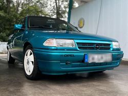 Blau Gebraucht 1995 Opel Astra Kleinwagen | 2.500 €
