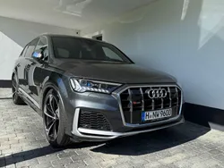 Grau Gebraucht 2024 Audi SQ7 Ambiente SUV | 79.900 € (Superpreis)