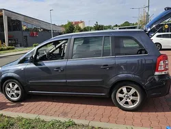 Blau Gebraucht 2010 Opel Zafira Van / Kleinbus | 6.000 €