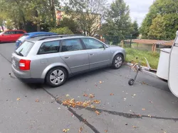 Grau Gebraucht 2001 Audi A4 Kombi | 1.499 € (Guter Preis)
