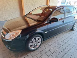 Schwarz Gebraucht 2005 Opel Signum Kombi | 2.650 € (Teuer)