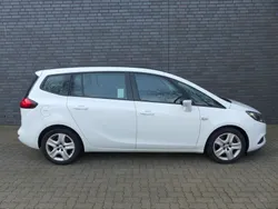 Weiß Gebraucht 2017 Opel Zafira Tourer Edition Van / Kleinbus | 10.998 € (Fairer Preis)