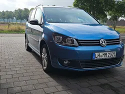 Blau Gebraucht 2012 VW Touran Match Van / Kleinbus | 12.000 € (Etwas zu teuer)