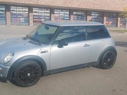 Silber Gebraucht 2006 Mini ONE Kleinwagen | 2.350 € (Fairer Preis)