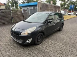 Schwarz Gebraucht 2011 Renault Scénic III Van / Kleinbus | 3.300 € (Fairer Preis)