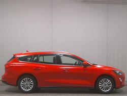 Rot Gebraucht 2019 Ford Focus Titanium Limousine | 9.680 € (Superpreis)
