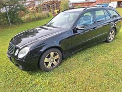 Schwarz Gebraucht 2008 Mercedes E200 Kombi | 2.800 € (Superpreis)