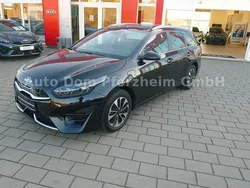Zilinaschwarz met. (1k) Gebraucht 2024 Kia Ceed Sportswagon Spirit Kombi | 25.900 € (Fairer Preis)