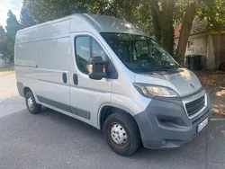 Grau Gebraucht 2018 Peugeot Boxer Van | 9.500 €