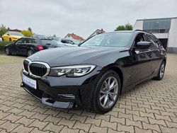 Schwarz Gebraucht 2022 BMW 320 Sport Line Limousine | 22.790 € (Guter Preis)