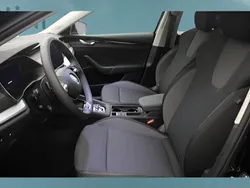 Schwarz Gebraucht 2024 Skoda Octavia Kombi | 31.149 € (Guter Preis)