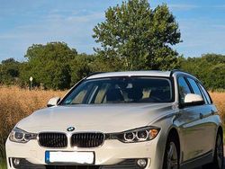 Weiß Gebraucht 2014 BMW 320 Sport Line Kombi | 14.300 € (Etwas zu teuer)