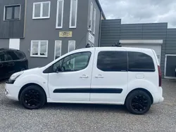Weiß Gebraucht 2012 Citroën Berlingo SELECTION Van / Kleinbus | 4.990 € (Guter Preis)